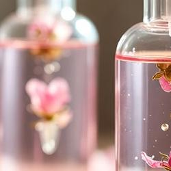 玫瑰露的美容与养生功效：一瓶花水养出好气色